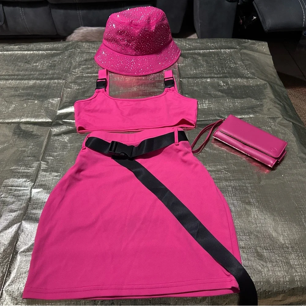 Pink Outfit Set with Hat and Belt - Picture 2 of 9